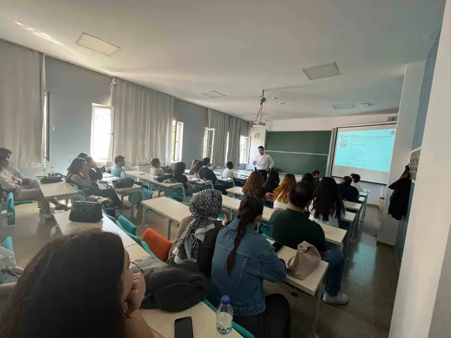 "İç Denetim Seminerleri Dersi" İİBF öğrencilerini sektörle buluşturdu