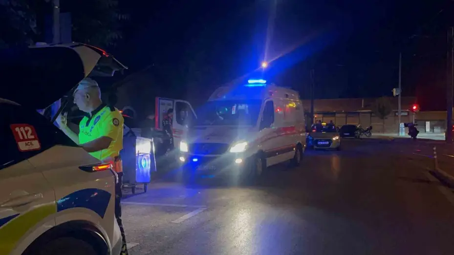 Eskişehir’de ticari taksi ile Motorize Yunus Timi’nin karıştığı kazada 2 polis yaralandı