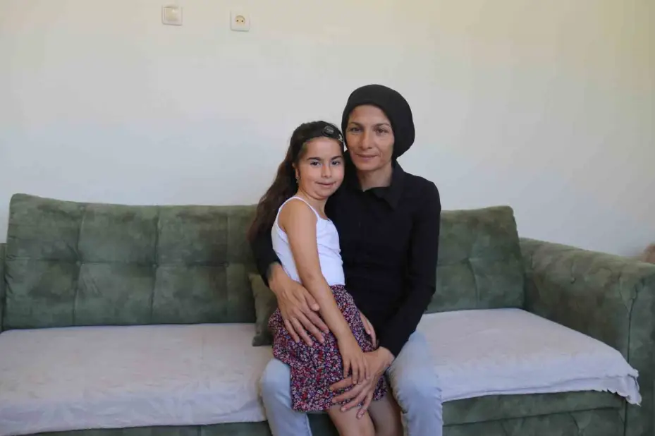 İHA’ya verdiği röportaj sonrası minik Zeynep’e ilk yardım elini Doç. Dr. Akdağ uzattı
