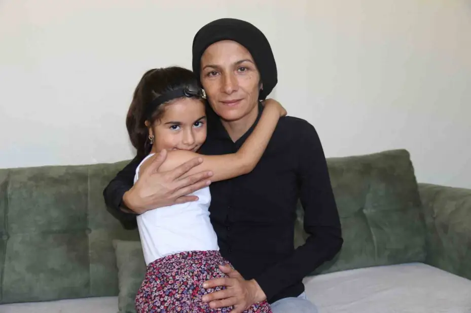 İHA’ya verdiği röportaj sonrası minik Zeynep’e ilk yardım elini Doç. Dr. Akdağ uzattı
