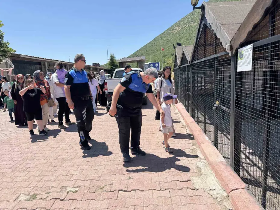 Büyükşehir Engelsiz Çocukevi’nin özel konukları, Atlı Polis Grup Amirliği’ne konuk oldu