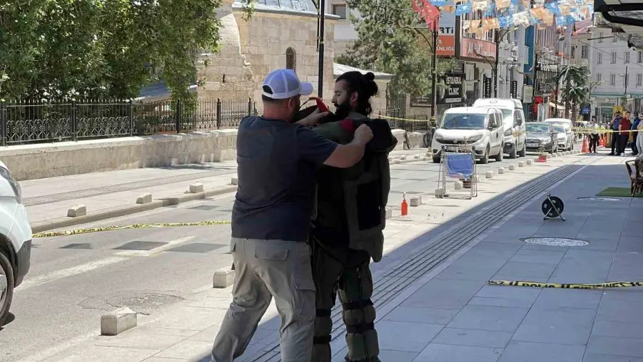 Sivas’ta şüpheli çanta ekipleri harekete geçirdi