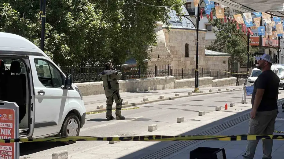Sivas’ta şüpheli çanta ekipleri harekete geçirdi