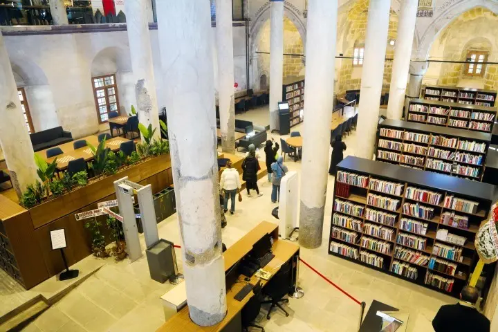164 yıllık kilise, kütüphane olarak hizmet veriyor