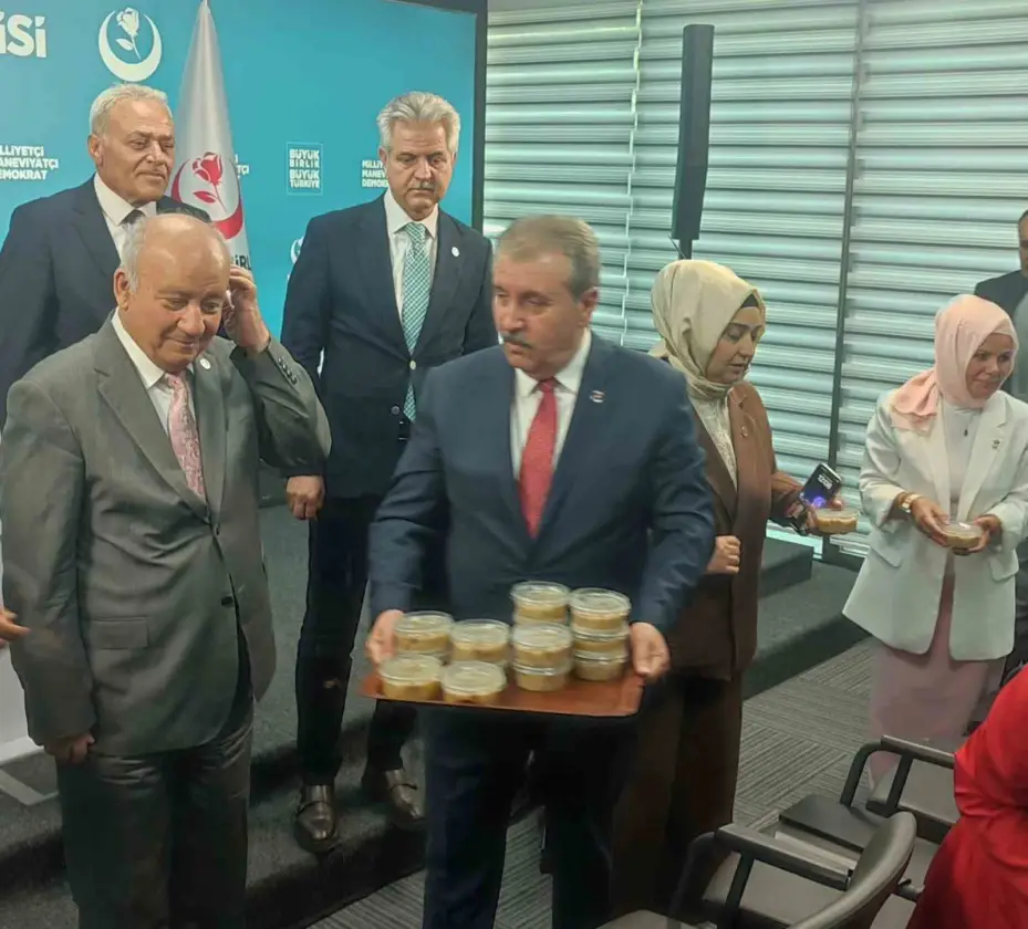 BBP lideri Destici: "Bizi bugüne kadar bazı zenginliklerimiz üzerinden ayırmaya çalıştılar"