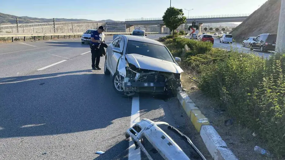 Sivas’ta trafik kazası: 2 kişi yaralandı