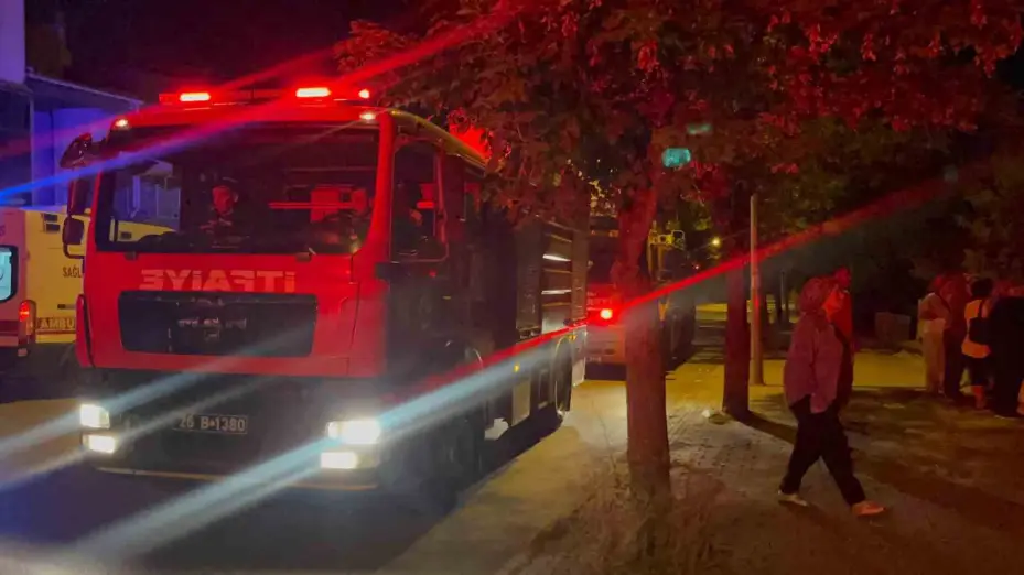 Gece yarısı yapılan asılsız ihbar mahalle sakinlerini sokağa döktü