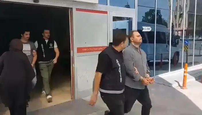 Kundaklama şüphesiyle tutuklanan avukat ve arkadaşına 9 yıl hapis talebi