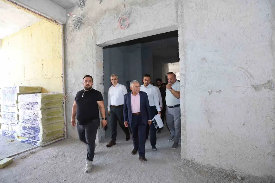 Başkan Büyükkılıç, Alzheimer Merkezi inşaatını inceledi