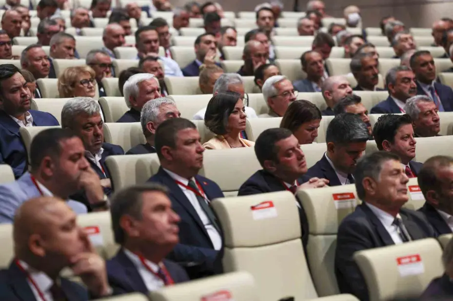 CHP Genel Başkanı Özel, Belediye Başkanları Toplantısı’na katıldı