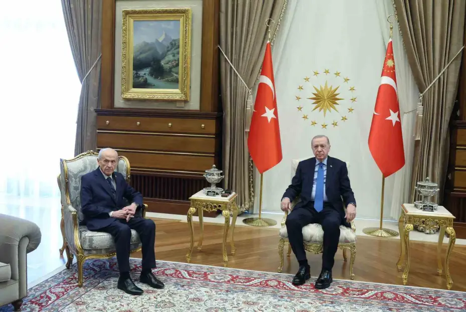 Cumhurbaşkanı Erdoğan, MHP Lideri Bahçeli ile Beştepe’de bir araya geldi.