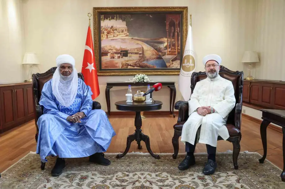 Diyanet İşleri Başkanı Erbaş, Nijer’in Damagaram Sultanı Sanda’yı ağırladı