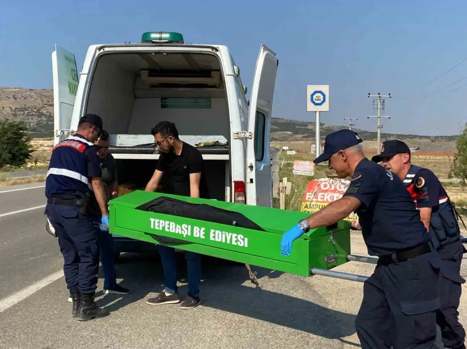 Tofaş’la çarpışıp ikiye katlanan motosikletin sürücüsü hayatını kaybetti