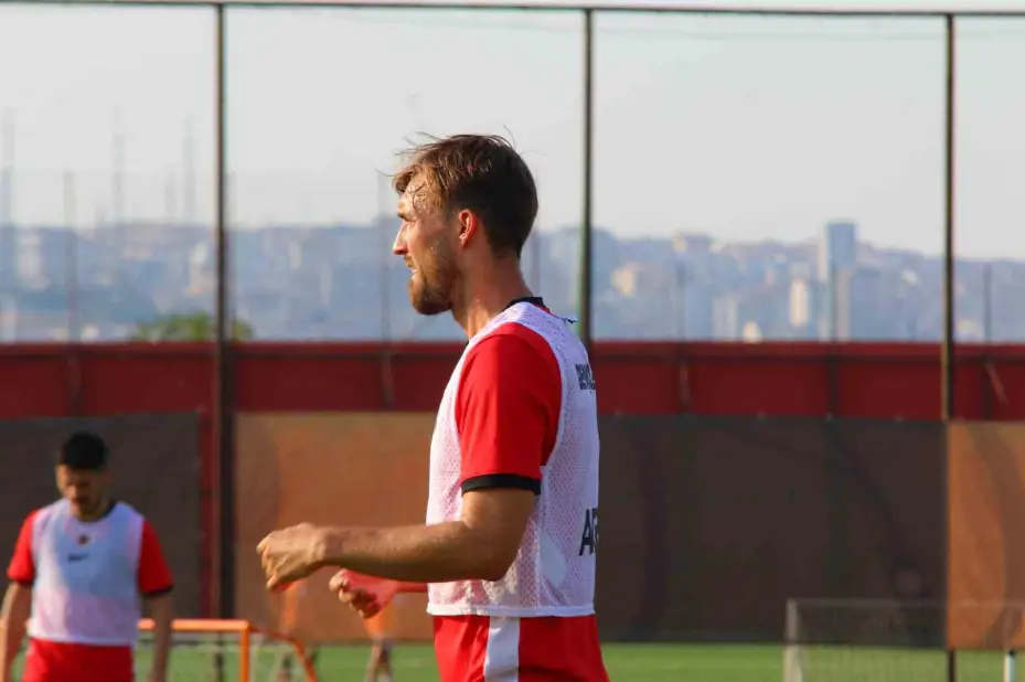 Gençlerbirliği, yeni sezon hazırlıklarını basına açtı
