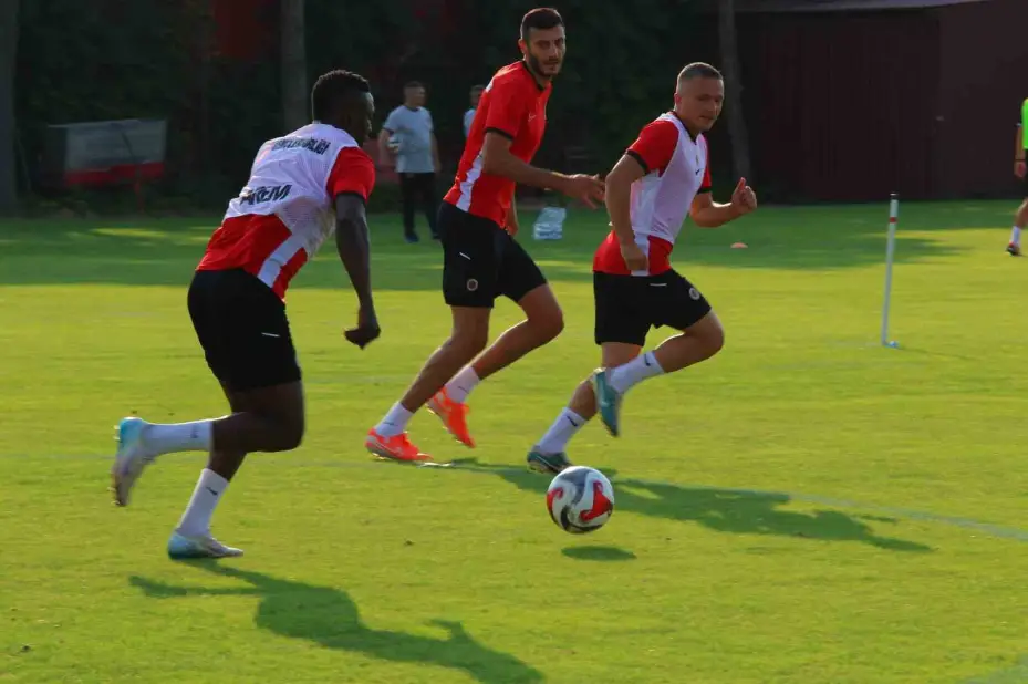 Gençlerbirliği, yeni sezon hazırlıklarını basına açtı