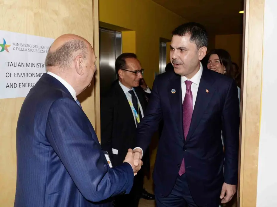 Bakan Kurum, Arnavutluk Başbakanı Rama, İtalya ve Ukraynalı bakanlarla görüştü