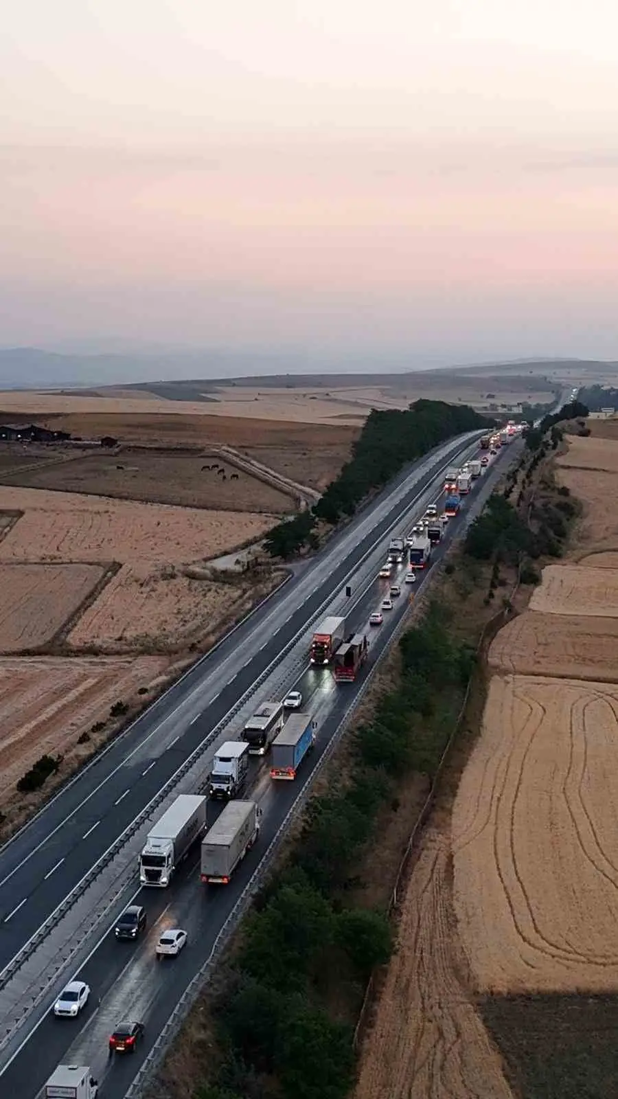 Eskişehir-Bozüyük karayolunda trafik durma noktasına geldi