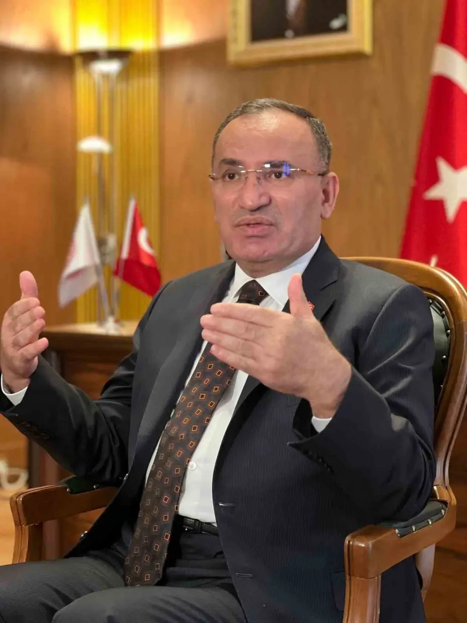 TBMM Başkanvekili Bozdağ, 15 Temmuz gecesi Meclis’te yaşananları anlattı