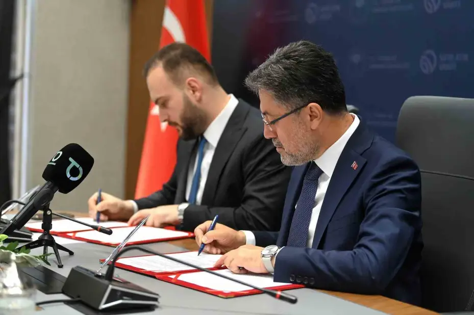 Bakan Yumaklı: "Toprağa tohumu eken, ormanı yeşerten, suyun akışına yön veren, gıdamızın güvenliğini sağlayan bir bakanlığız"