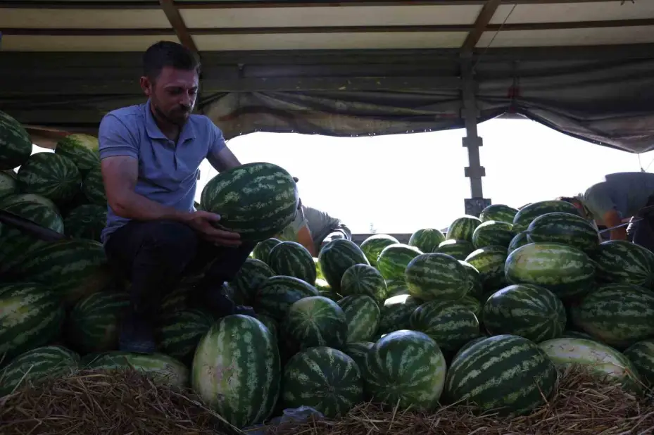 Başkan Büyükkılıç’tan yaz sıcaklarında gönüllere dokunan destek