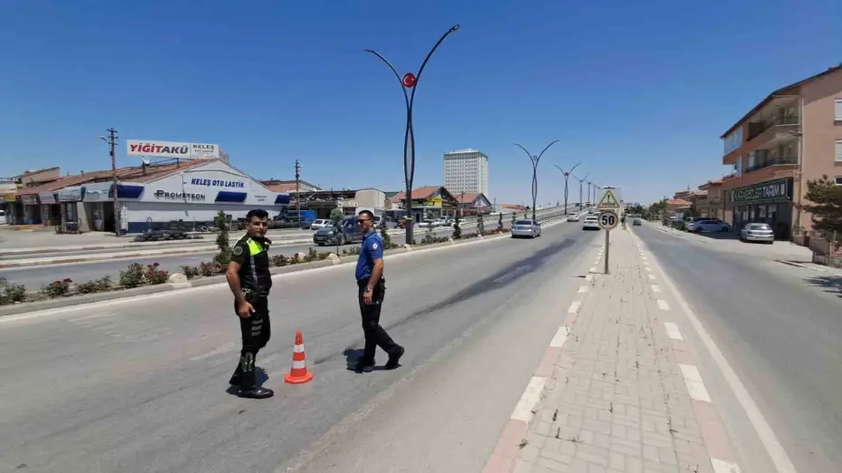 Karaman’da yola dökülen yağ kazaya neden oldu: 1 yaralı