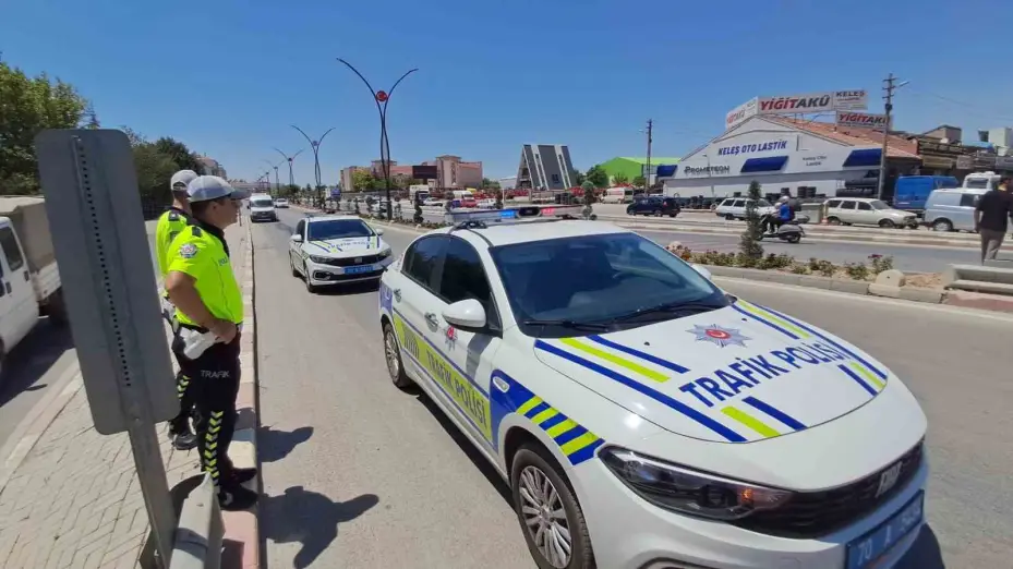 Karaman’da yola dökülen yağ kazaya neden oldu: 1 yaralı