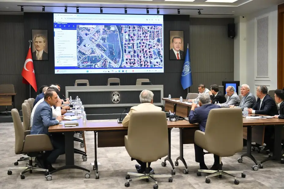 Başkan Büyükkılıç’tan Melikgazi’de ‘Yatırım Değerlendirme Toplantısı’