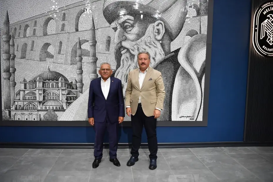 Başkan Büyükkılıç’tan Melikgazi’de ‘Yatırım Değerlendirme Toplantısı’