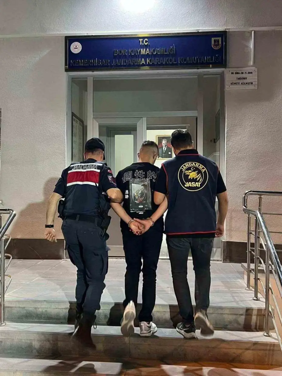 Niğde’de 24 suç kaydı bulunan hırsızlık şüphelisi yakalandı
