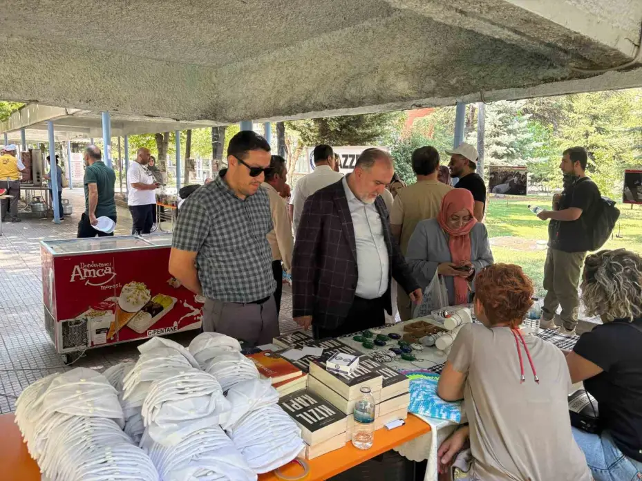 Eğitim Bir Sen Ankara 1 No’lu Şubesi’nden Gazze’ye yardım panayırı