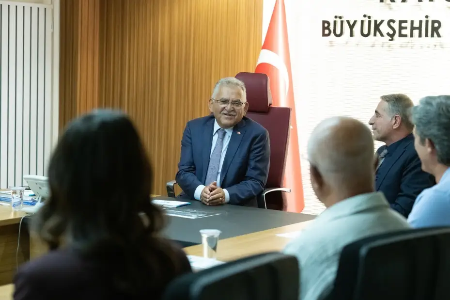Başkan Büyükkılıç’tan 5 ilçe belediye başkanı ile ‘yatırım’ zirvesi