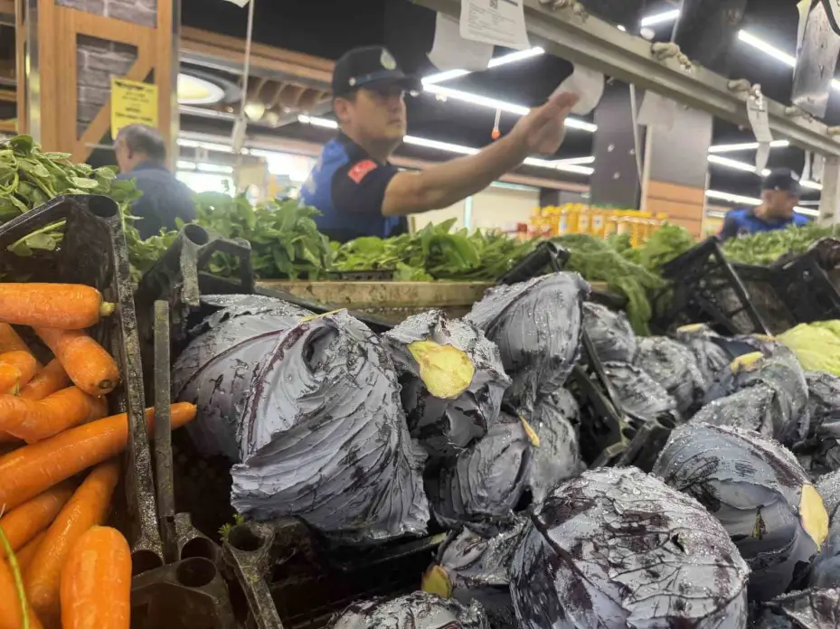 Kayseri Büyükşehir Zabıta’dan marketlere sıkı denetim
