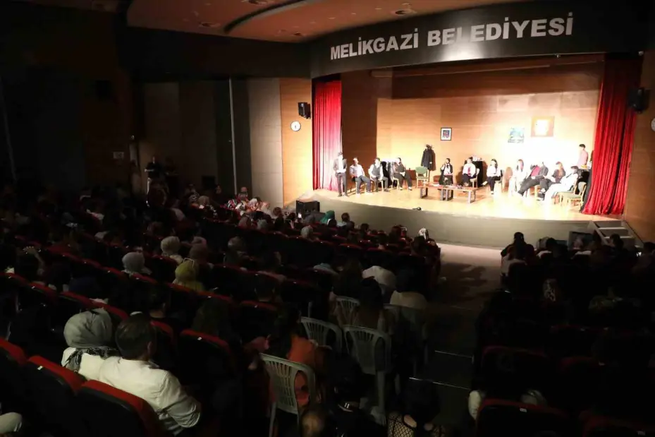 Melikgazi’den kültür sanata destek