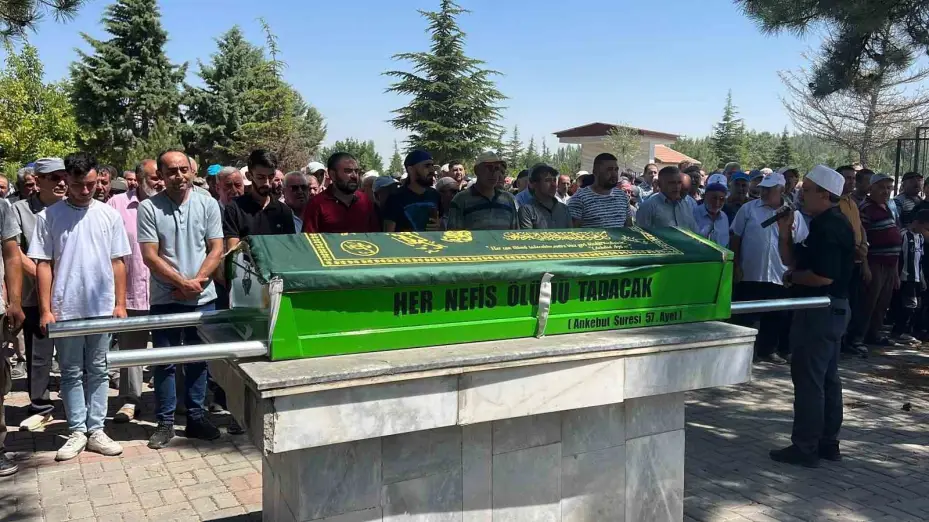 Okulda arkadaşı tarafından boğazının sıkılması sonucu hastanelik olan 10 yaşındaki çocuk hayat mücadelesini kaybetti