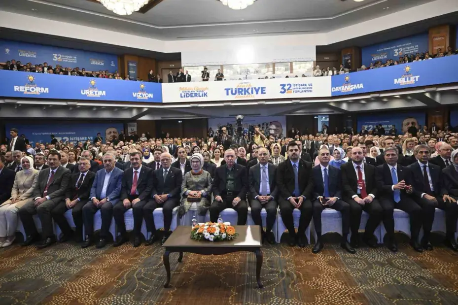 Emine Erdoğan’dan AK Parti 32. İstişare ve Değerlendirme Toplantısı’na ilişkin paylaşım
