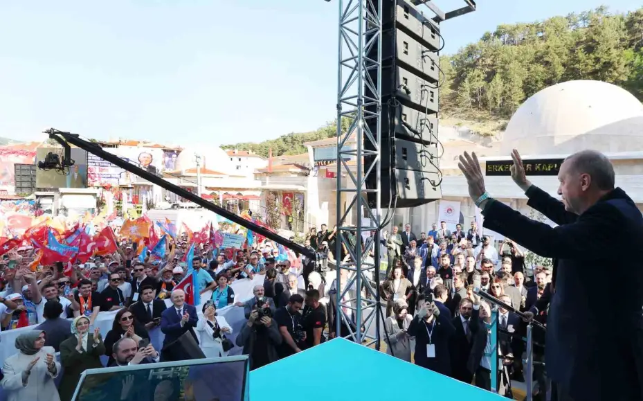 Cumhurbaşkanı Erdoğan: "Ankara’mızı hak ettiği ihtişama kavuşturmak için gece gündüz demeden çalışıyoruz"