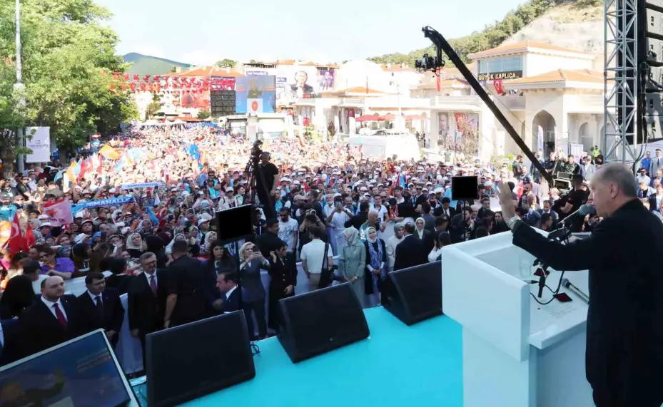 Cumhurbaşkanı Erdoğan: "Ankara’mızı hak ettiği ihtişama kavuşturmak için gece gündüz demeden çalışıyoruz"