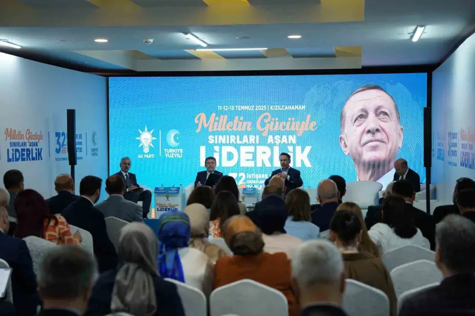 AK Parti 32. İstişare ve Değerlendirme Toplantısı’nda ’Ortak Akıl Oturumları’ ile sorunlar masaya yatırılıyor