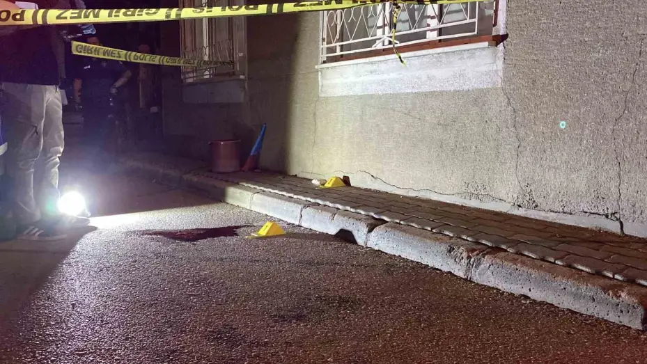 Konya’da 3’üncü kattan düşen çocuk ağır yaralandı