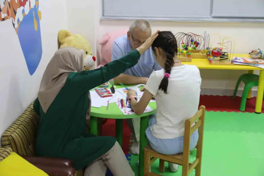 Koruyucu Ailesi oldukları çocuk sonradan ‘özel’ olduğu anlaşıldı, "Asla geri vermeyiz" dediler