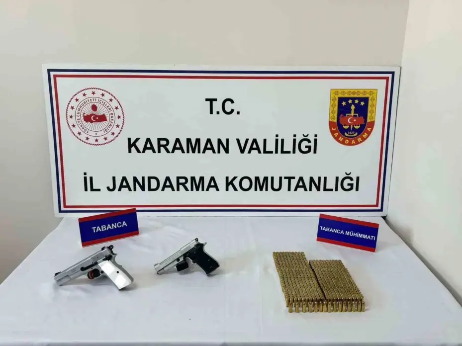 Karaman’da jandarmanın uygulamalarında tarihi eserler ele geçirildi