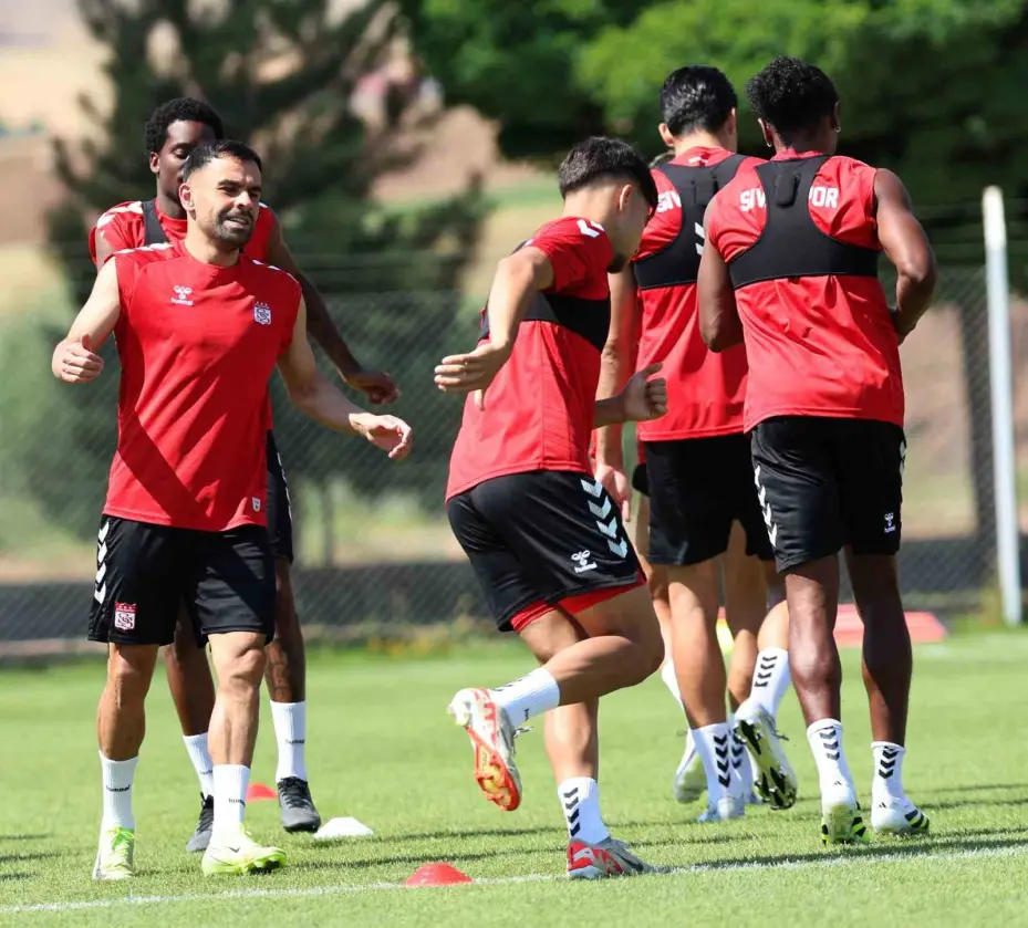 Sivasspor, yeni sezon hazırlıklarını sürdürdü