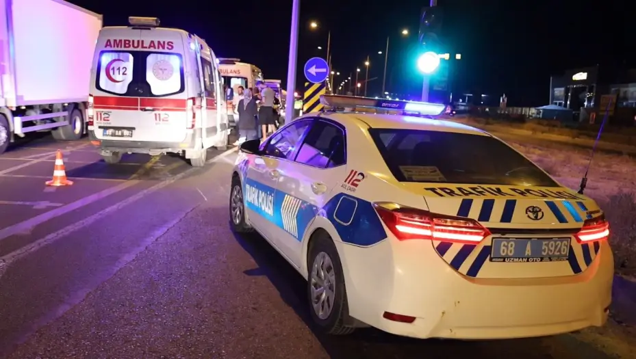 Aksaray’da tır ile 2 otomobil çarpıştı: 1 yaralı
