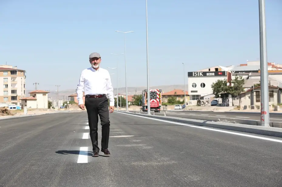 Başkan Çolakbayrakdar: "Şehrimize yakışır 30 metrelik bulvarı hizmete açtık"