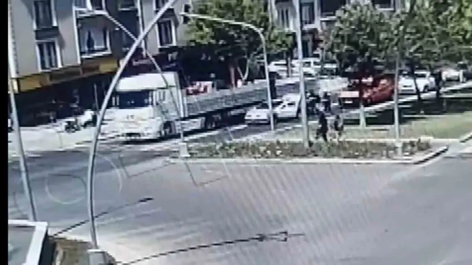 Trafikte ‘niye yavaş gidiyorsun’ kavgası