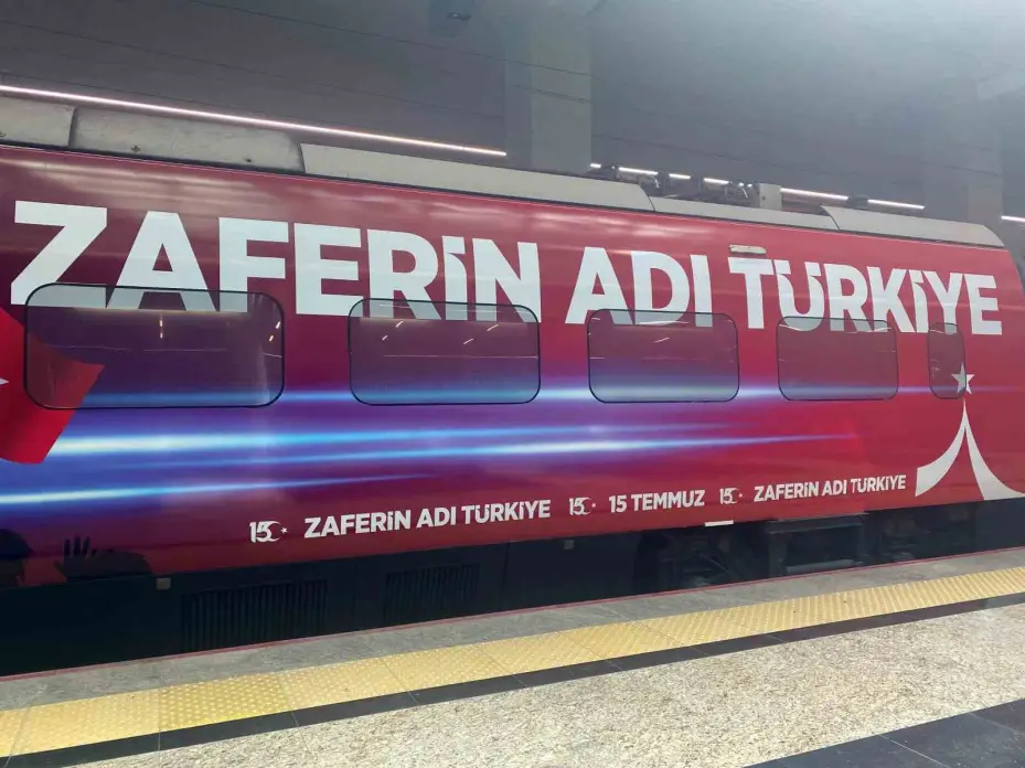 Ulaştırma ve Altyapı Bakanı Uraloğlu: "Bu tren, birliği, dirliği, vatan sevgisini ve millet iradesini taşıyacak"