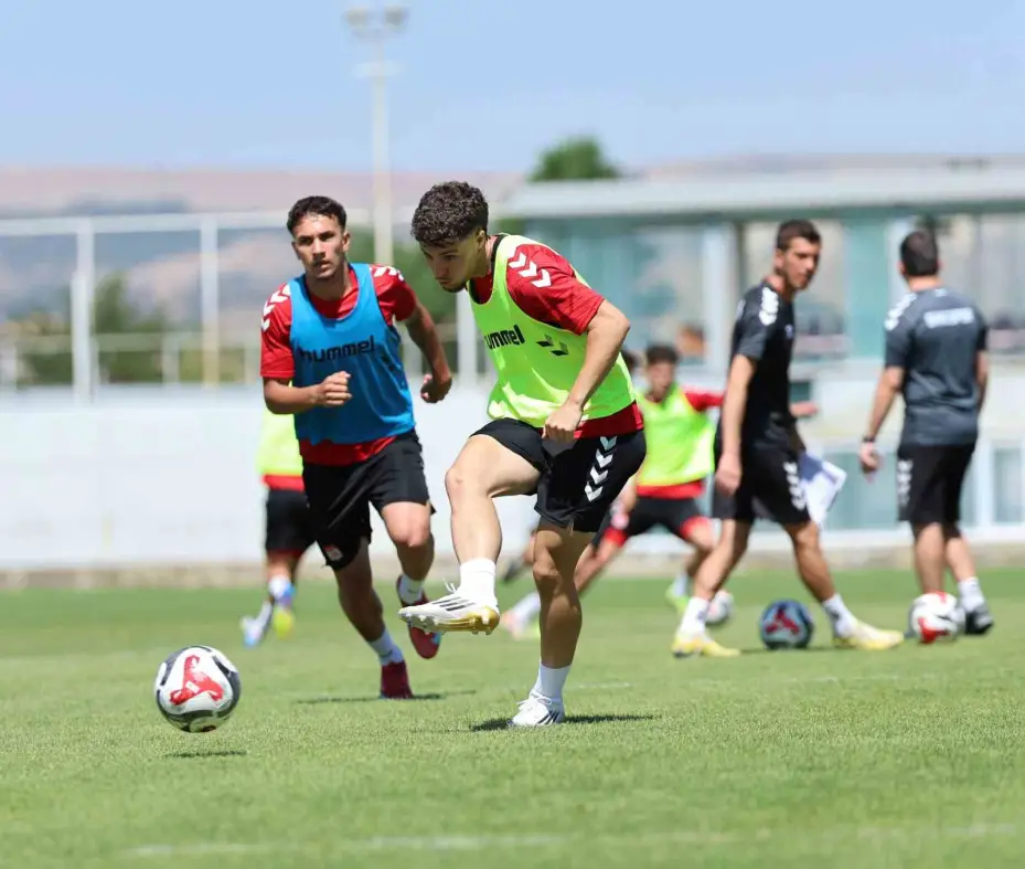 Sivasspor, ilk etap çalışmalarını tamamladı