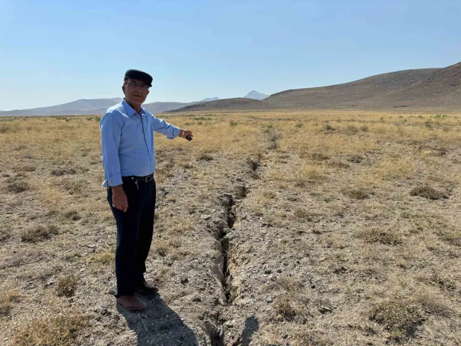 Konya’da yüzey yarıkları tedirgin ediyor