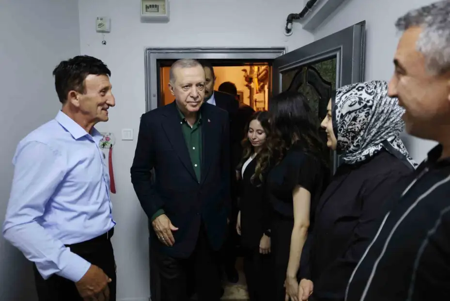 Cumhurbaşkanı Erdoğan, 99 yaşındaki şehit annesini ziyaret etti