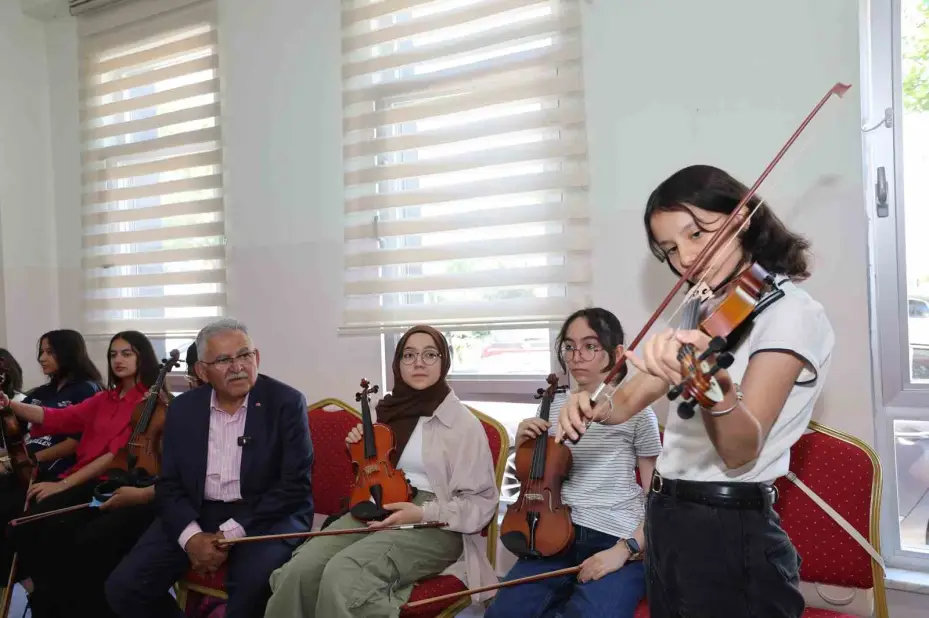 Başkan Büyükkılıç’tan büyükşehirin hizmet birimlerine ziyaret